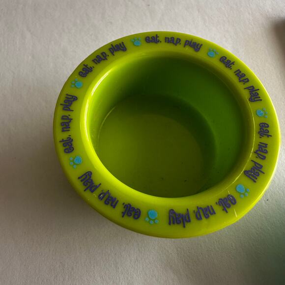 American Girl Doll Coconut the Dog Misc Accessories with Dog Dish Mat and Book - Picture 2 of 6